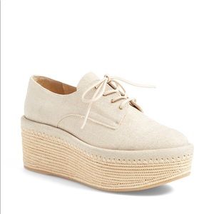 Stuart Weitzman Kent Oxford - Size 8 M